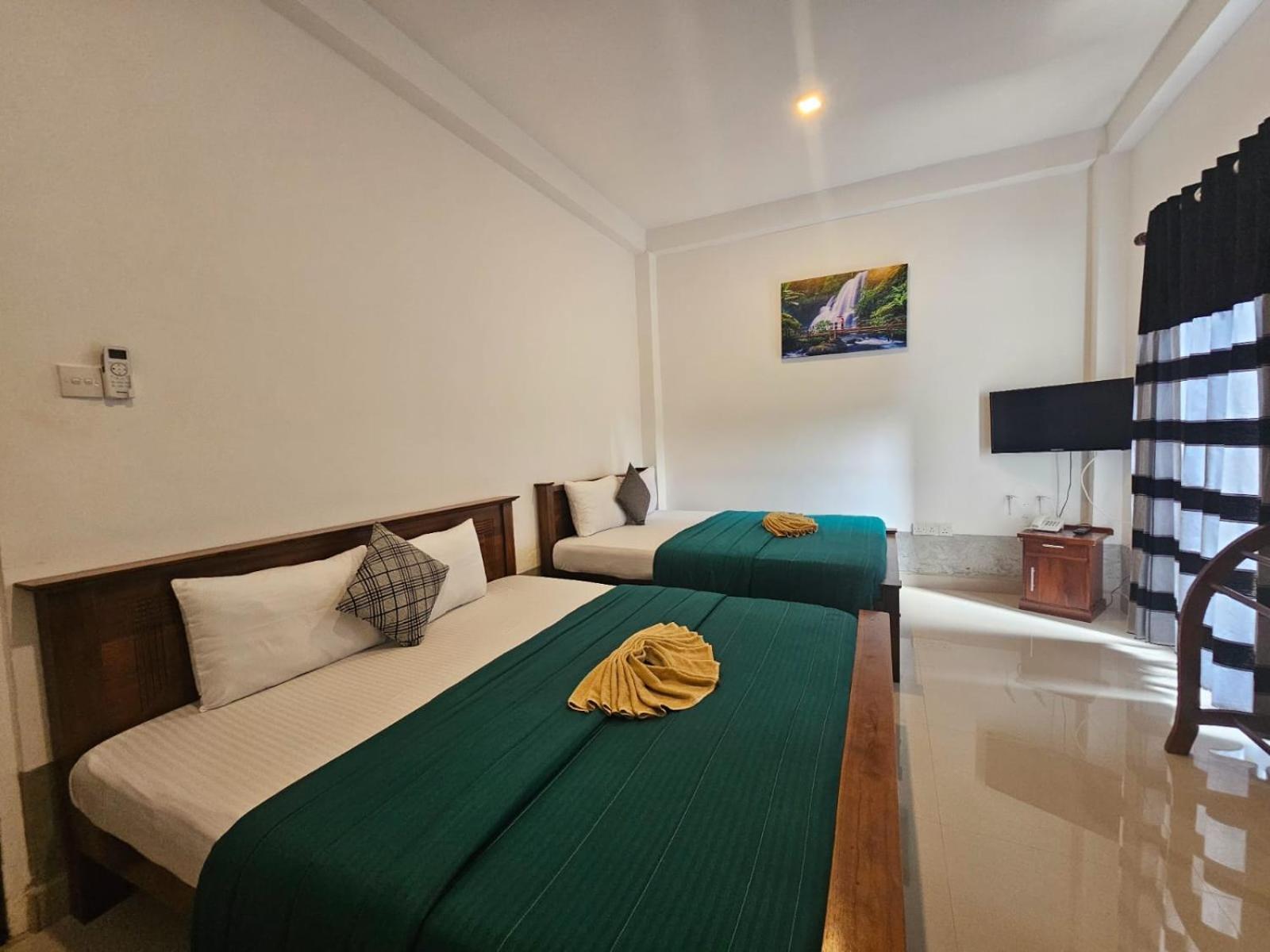 Optimum Residencies Bed & Breakfast เนกอมโบ ภายนอก รูปภาพ