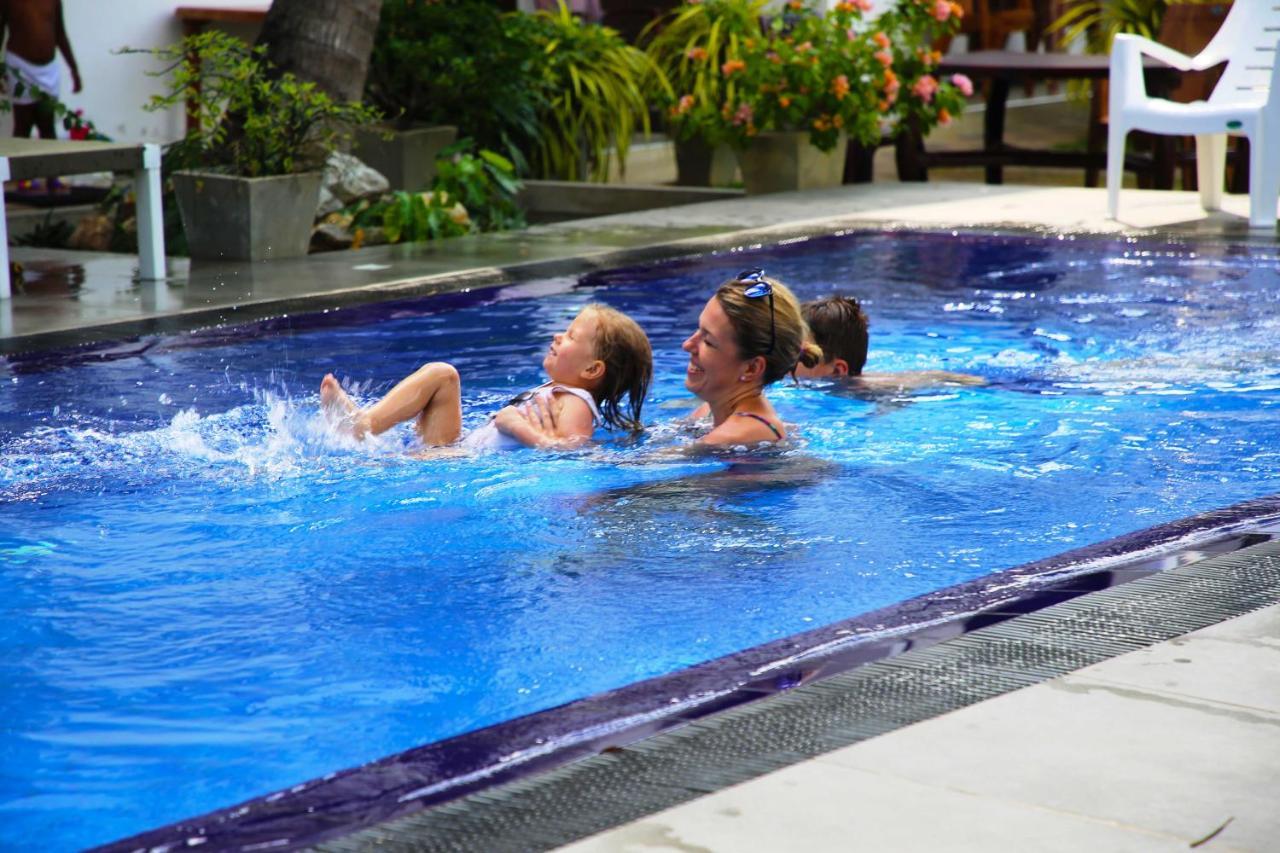 Optimum Residencies Bed & Breakfast เนกอมโบ ภายนอก รูปภาพ